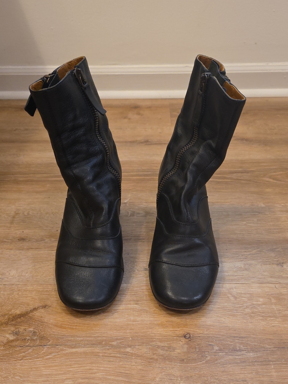 Chloe Black Leather Boots Sz 40
